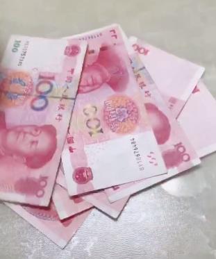 抖音三百元套路是什么梗 抖音300塊套路怎么玩 300元套路視頻分享