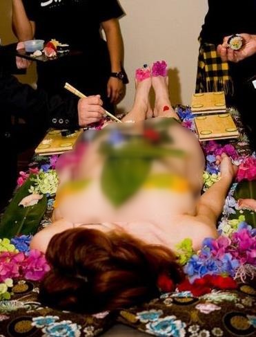 什么是女體宴?吃女體宴多少錢?日本女體宴圖片 處女肉體人體盛宴