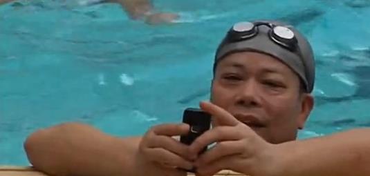 變態!廣州新年泳池驚現“金魚佬”,連7歲小女生都偷拍!