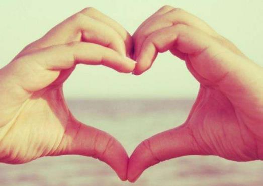 筆芯是什么意思?為什么用手指比愛心手勢被稱為筆芯?如何筆芯