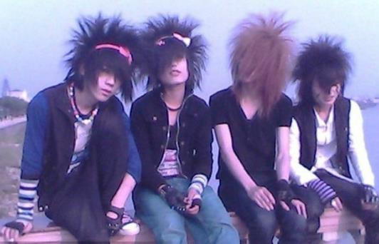 鄉(xiāng)村非主流是什么意思?鄉(xiāng)村非主流下一句?農(nóng)村卡哇伊 貴族殺馬特