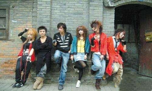 鄉(xiāng)村非主流是什么意思?鄉(xiāng)村非主流下一句?農(nóng)村卡哇伊 貴族殺馬特