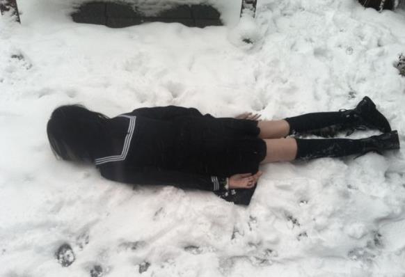 廣東話粵語撲街是什么意思 電影票房撲街及收視率撲街的意思