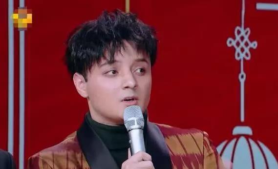 禿然長大是什么意思?童星阿爾法19歲謝頂21歲植發成功分享經歷