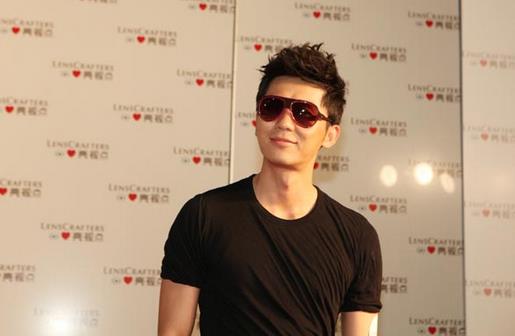 李晨個(gè)人資料簡介 李晨圖片 李晨演過的電視劇 范冰冰和李晨