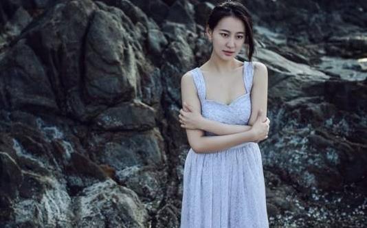 王樂君個(gè)人資料簡(jiǎn)介 王樂君圖片 王樂君電視劇 胡歌強(qiáng)吻王樂君