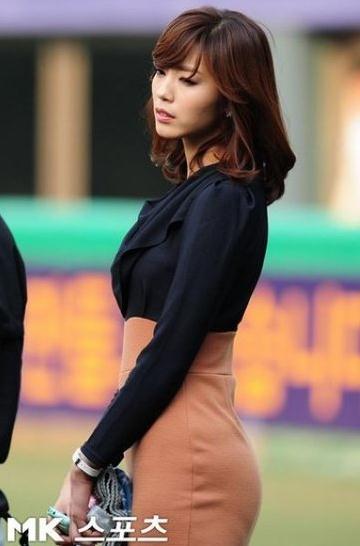 美女主播鄭仁英成歐洲足球女神,韓國美女主播鄭仁英個人資料圖片