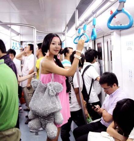 90���˚ⳬģ���Â����Y�ψDƬ���Ї��ȵ�����Ů���֡��݆T����������