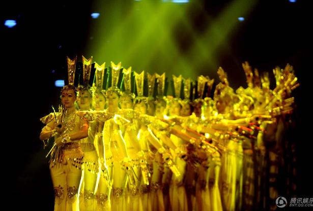 環(huán)衛(wèi)工人上演千手觀音,舞臺現場美輪美奐不輸專業(yè)演員