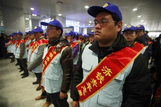 �����F·�ִ��\��Ů־Ը��¶���ȣ��RPС��ȹ��y�GĨ��������M�D