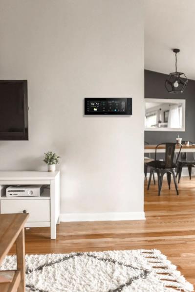 狄耐克智慧中控屏身份揭秘 | 一機多面的智慧生活家