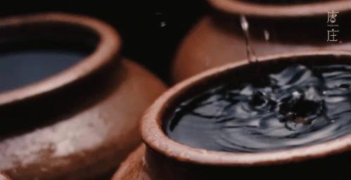 獨(dú)家揭秘!“會(huì)呼吸”的陶壇,升華唐莊酒醬香風(fēng)味