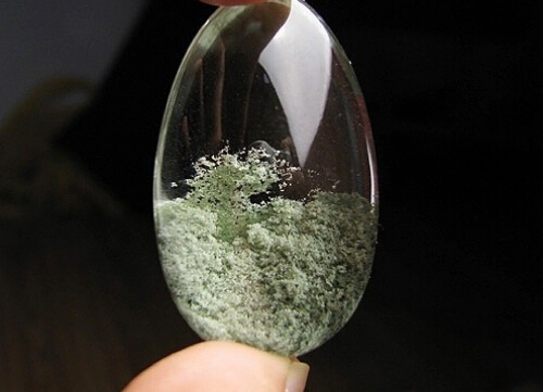 綠幽靈的風(fēng)水學(xué)應(yīng)用-綠幽靈的介紹