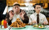 晚餐吃太飽會誘發(fā)哪些疾病？晚餐吃太飽的危害