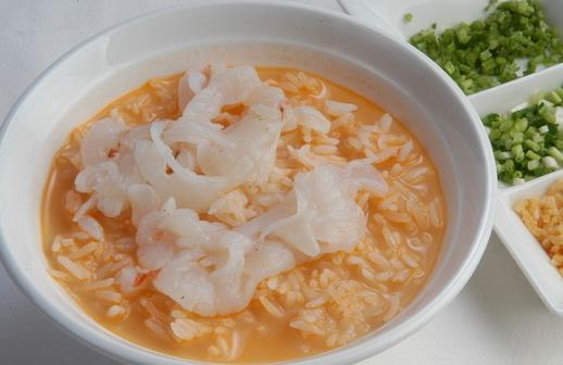 吃湯泡飯傷胃嗎?吃湯泡飯對身體好嗎