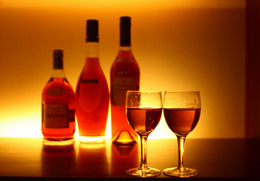 怎么開紅酒？沒有開瓶器怎么開紅酒？