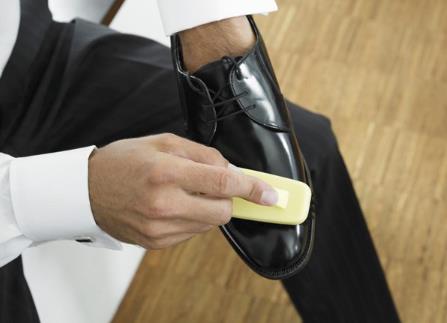 皮鞋發(fā)霉了怎么辦？皮鞋發(fā)霉了怎么處理