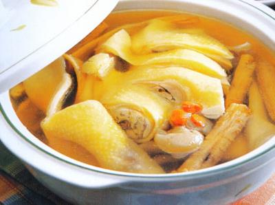 吃雞肉還是喝雞湯?雞肉雞湯哪個營養價值高