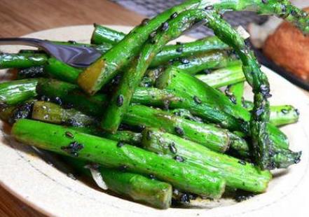 如何挑選蘆筍？蘆筍的食用禁忌