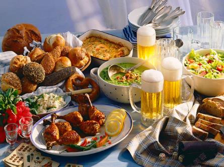 晚餐怎么吃好？健康晚餐不宜過飽過甜過晚過葷