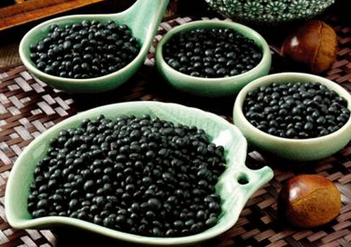 醋泡葡萄干有什么功效？這樣吃醋可抗病活血