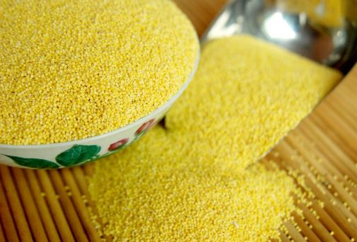 吃小米有什么好處？小米的營養價值、功效與作用