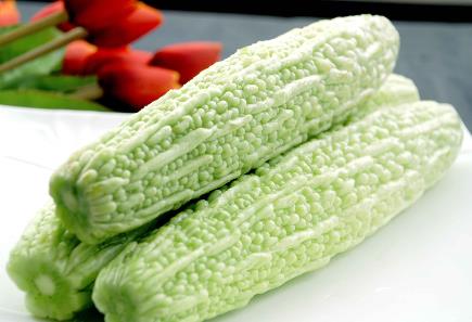 吃苦瓜好嗎？苦瓜的營養(yǎng)價(jià)值-苦瓜的功效與作用