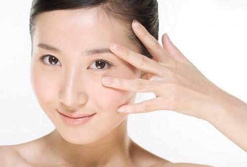 月經(jīng)期臉上長(zhǎng)痘痘怎么調(diào)理？如何避免經(jīng)期臉上長(zhǎng)痘痘