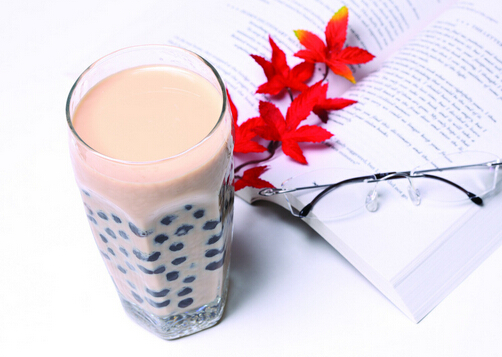 喝奶茶有啥危害？男性少喝珍珠奶茶