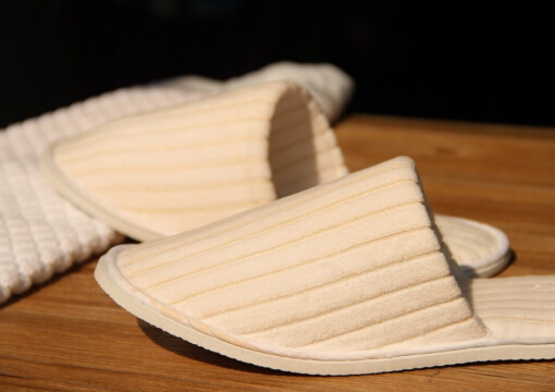 如何選購(gòu)一次性拖鞋?穿一次性拖鞋的注意事項(xiàng)