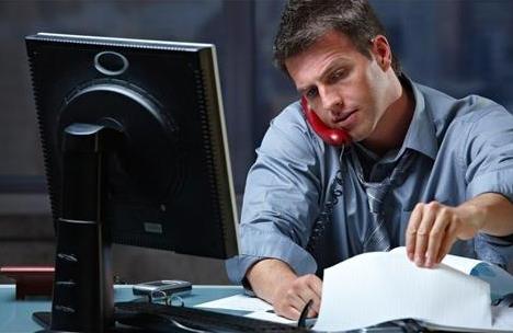 白領一族長期面對電腦要防止“心理早衰”