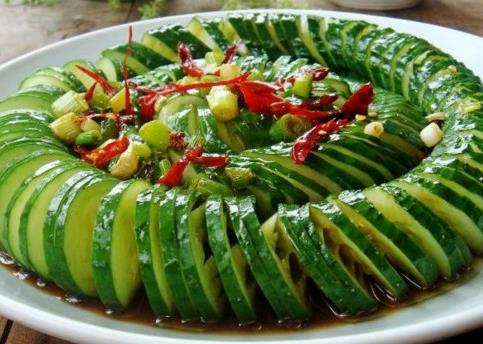 黃瓜怎么吃更有營養(yǎng)？黃瓜的營養(yǎng)搭配食譜