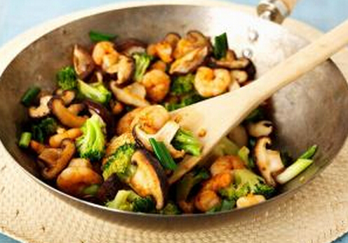 炒菜最好加熱水-炒菜什么時候放鹽?