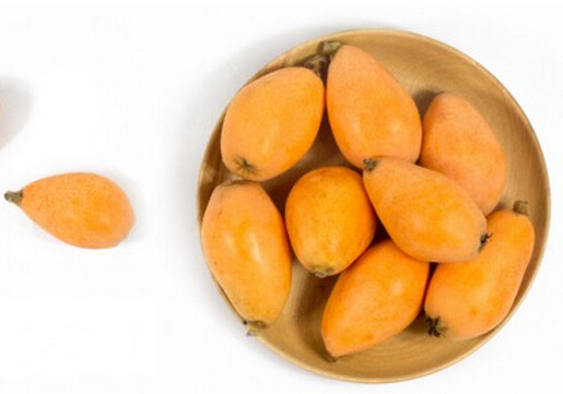 百合枇杷羹怎么做?枇杷能生津止渴助消化