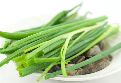炒菜時怎樣利用蔥調味?做菜如何放蔥的小竅門