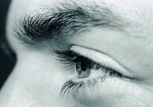 眼睛模糊是什么原因?眼睛模糊怎么辦