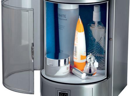 護膚品放冰箱里好嗎?護膚品亂冰鎮給肌膚保養幫倒忙