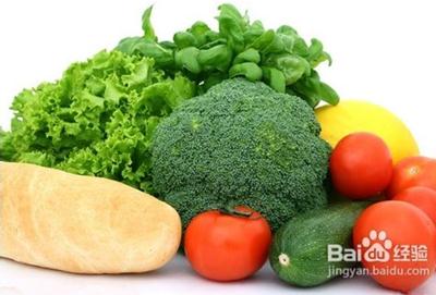 如何保養(yǎng)肌膚防電腦輻射？推薦防電腦輻射的方法：多吃含有維生素A.C.E的食物