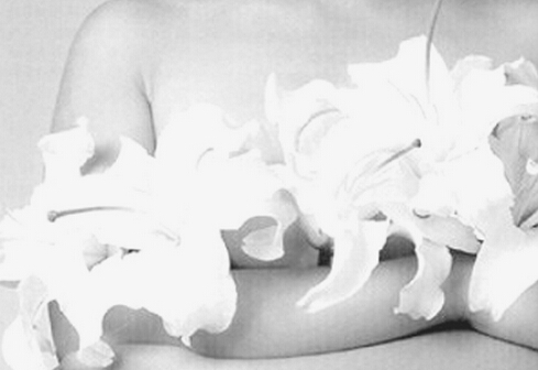 按摩豐胸的好處有哪些？簡(jiǎn)單快速的懶人豐胸按摩法