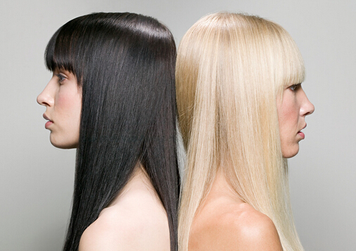 頭發油的原因-如何治療頭發出油?