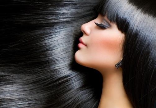 如何使頭發烏黑光亮?讓頭發變黑亮麗的方法