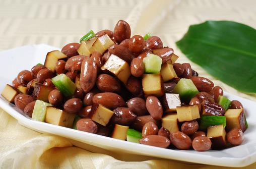 吃黃瓜要注意:黃瓜花生配易引腹瀉