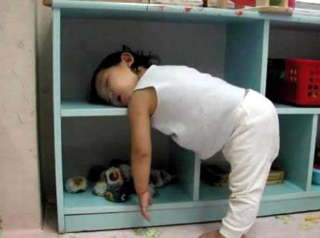 仰臥俯臥左右側臥什么姿勢睡覺？最佳睡眠姿勢