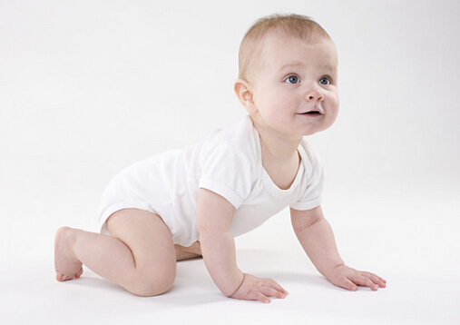 如何預(yù)防寶寶臉皸裂-寶寶臉上長(zhǎng)癬怎么辦？