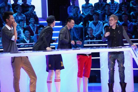 深圳衛(wèi)視《男左女右》嘉賓上下身錯位引網(wǎng)友神吐槽