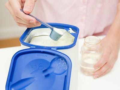 如何給寶寶沖奶粉才正確？給寶寶沖奶粉的注意事項