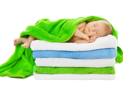 嬰兒浴巾什么材質(zhì)好？嬰兒浴巾怎么選擇？