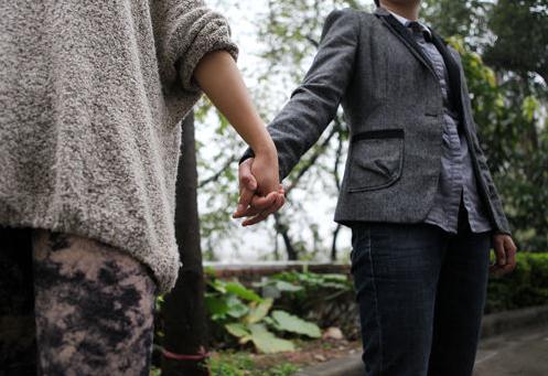 廣州首對同性戀情侶欲登記結婚，卻被工作人員拒絕并“教育”