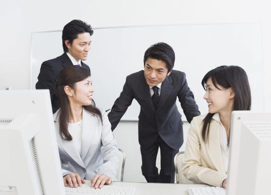 職場(chǎng)生存法則：職場(chǎng)美女在職12條禁忌要遠(yuǎn)離