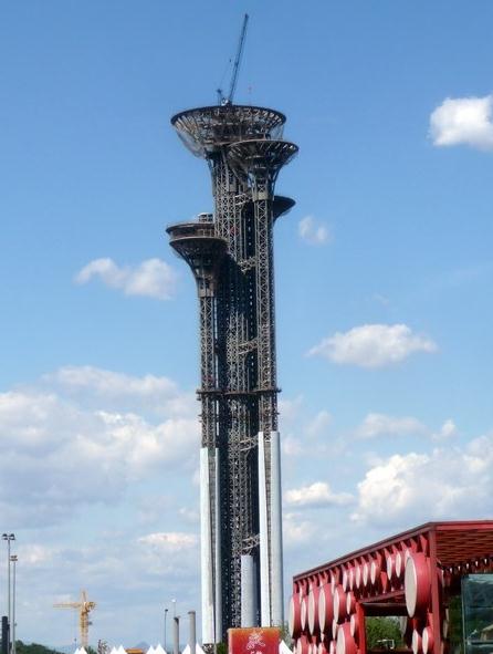 北京新地標瞭望塔遭調侃，網友稱瞭望塔像五根釘子